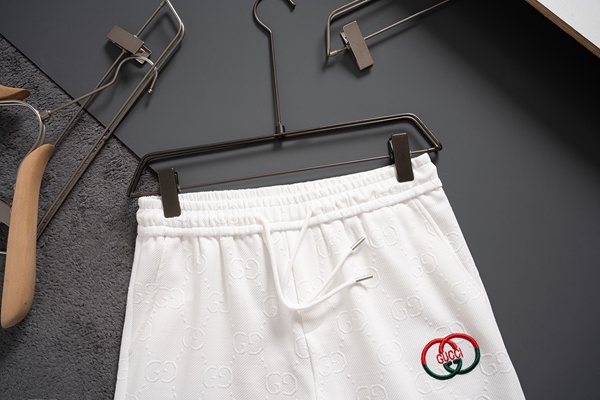 ブランドハーフパンツ側面デザイン